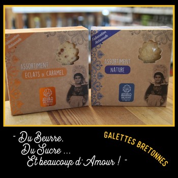 Retrouvez désormais les incontournables galettes et palets bretons dans un bel étui cartonné, Nature, Caramel et Chocolat. La Biscuiterie Atelier D travaille des produits locaux, sans conservateur le tout dans une démarche RSE (Responsabilité Sociale des Entreprises) entre autre en travaillant avec l'ESAT d'hennebont. 
Dégustation possible en magasin.

#breizhenbouche #bretagne #bzh #yummy #biscuitsbretons #morbihan #lorient #plouhinec #local #madeinbreizh #epiceriebretonne #riadetel #pontlorois